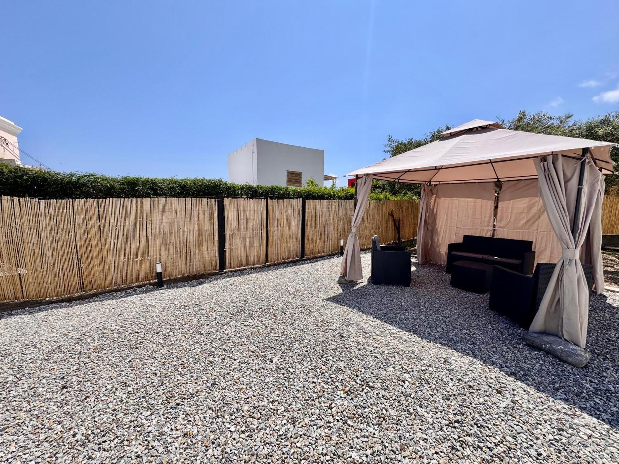 Villa Margherita - Appartamenti A Due Passi Dal Corso Di Santa Marina Salina A 100 Mt Dalla Spiaggia Exterior foto